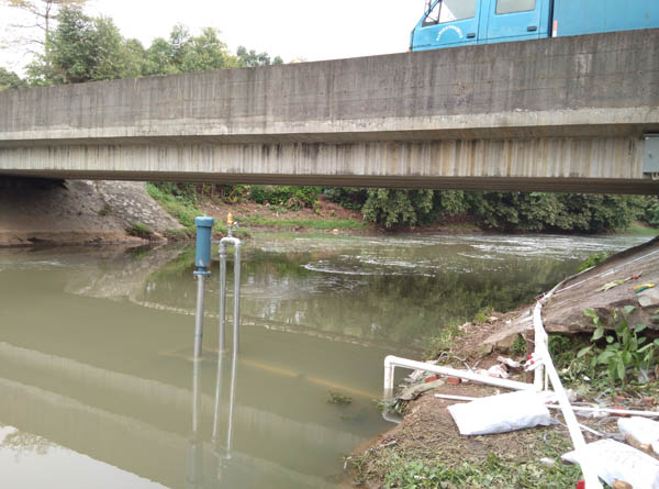 杭州某河道龍鐵沉水風機曝氣現(xiàn)場.jpg